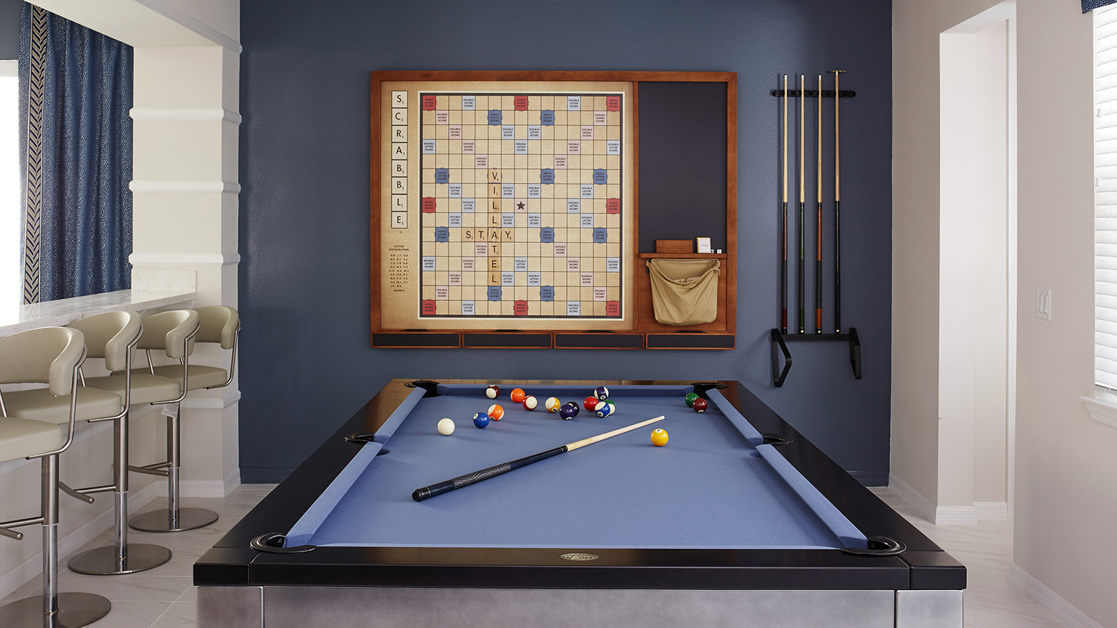 Small gray lazy image