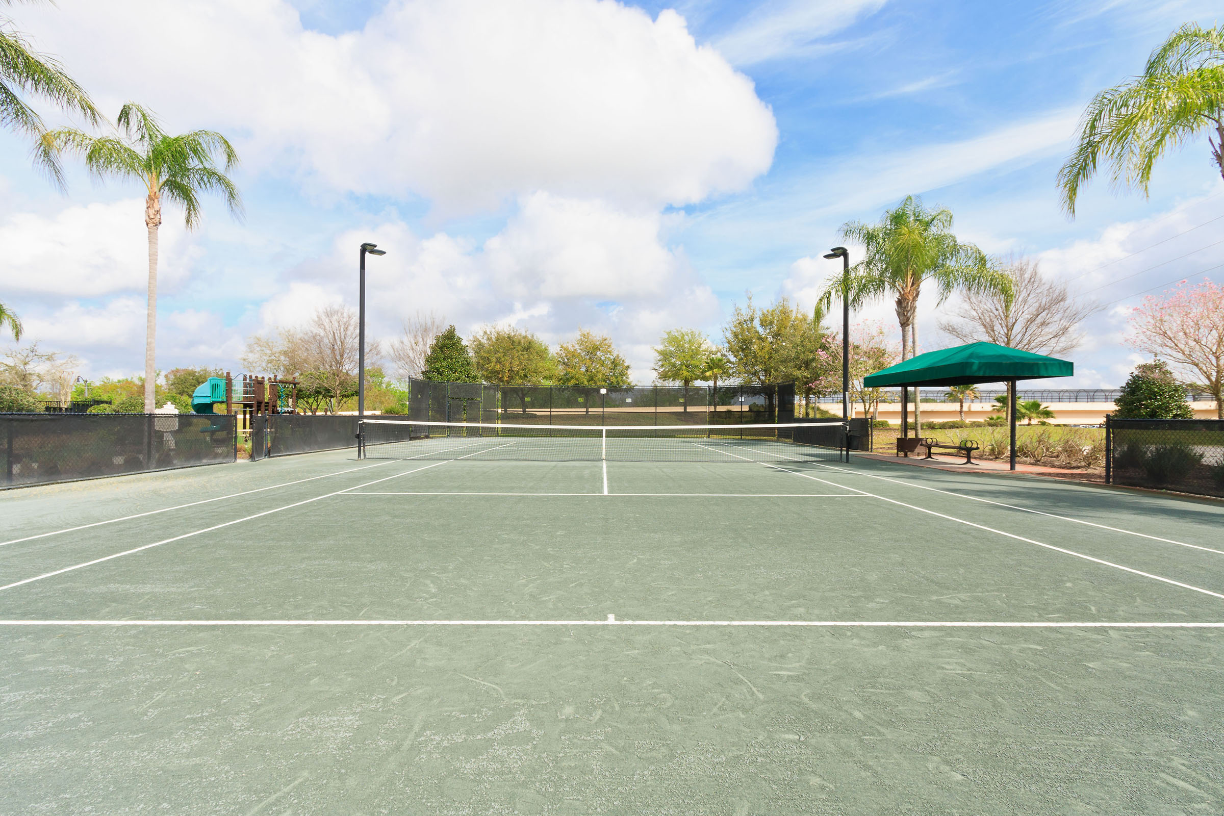 Center-Court-Tennis