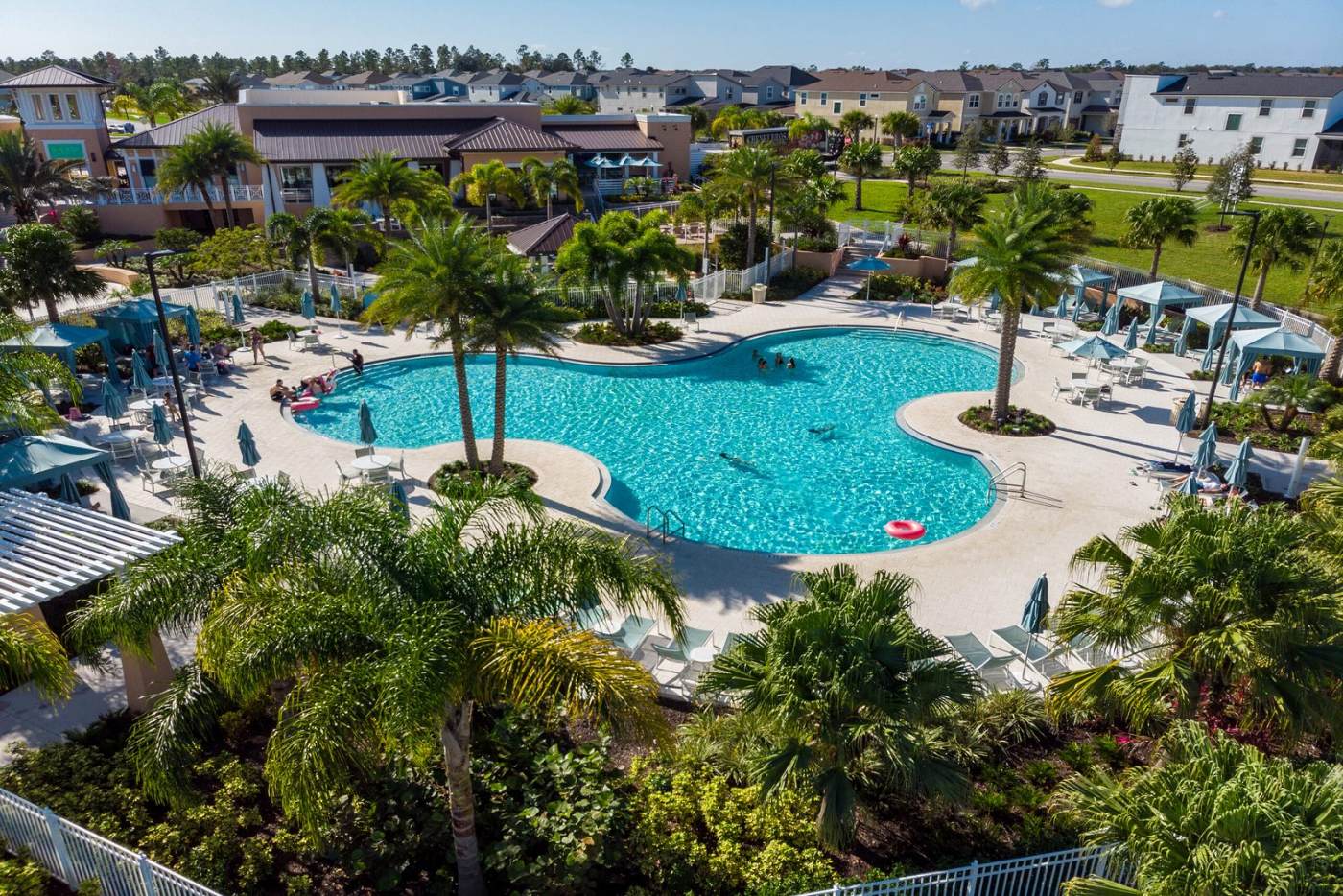 solara community pool