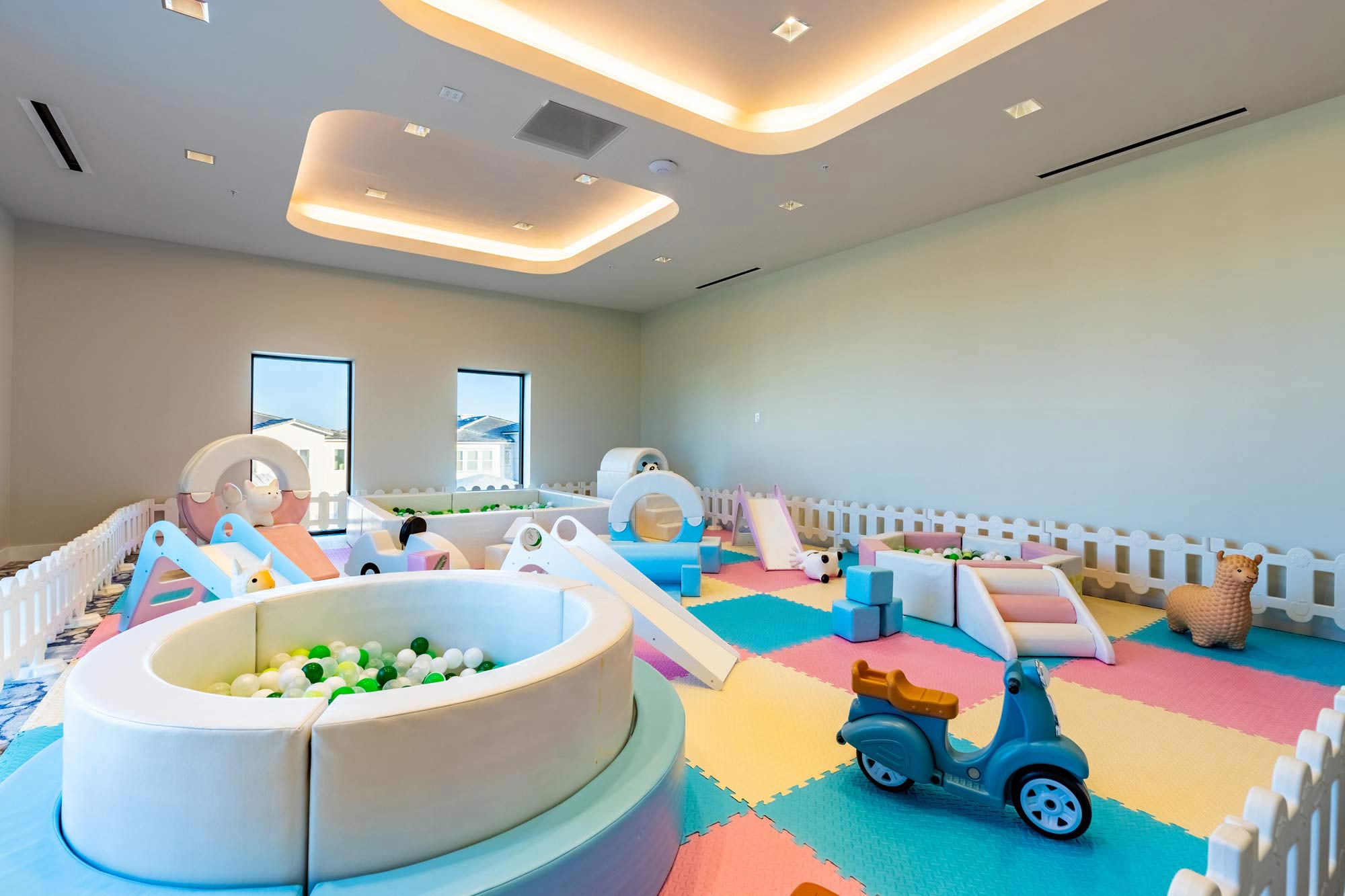 kids playroom for pesach in florida at villatel village event center